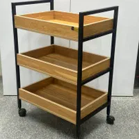 ترولی.صندلی.تخت.|آرایشگاه و سالنهای زیبایی|ارومیه, |دیوار