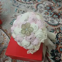 دسته گل سفید صورتی و جعبه کادو|گل مصنوعی|تهران, خاوران|دیوار