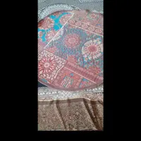 فرش گرد تمیز وسالم درحد نو