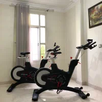دوچرخه اسپینینگ باشگاهی تحمل وزن ازاد