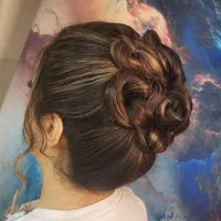 پکیج میکاپ و شینیون حرفه ای ۱۵۰۰، مدل کوتاهی ۱۵۰|خدمات آرایشگری و زیبایی|تهران, جمهوری|دیوار