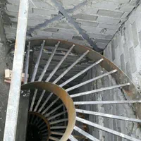 پله معلق، گرد، باکس وسط، استیل