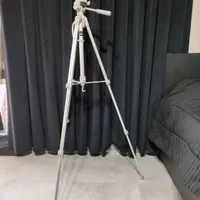 سه پایه دوربین