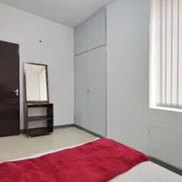منزل مبله/سوئیت/خانه مسافر/هتل اپارتمان|اجارهٔ کوتاه‌مدت آپارتمان و سوئیت|شیراز, باغ تخت|دیوار