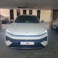 کی‌ام‌سی J7، مدل ۱۴۰۲