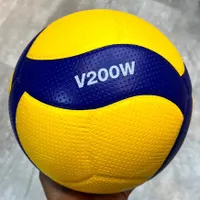 توپ والیبال اورجینال میکاسا مدل Mikasa V200w|ورزش‌های توپی|اصفهان, علی قلی آقا|دیوار