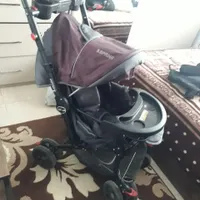 کالسکه و آویز بچه
