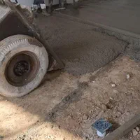 بتن ریزی با خلاطه دیزلی و ماله پروانه ای|خدمات پیشه و مهارت|پاکدشت, |دیوار