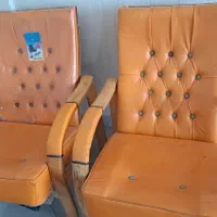 ۲ عدد صندلی انتظار