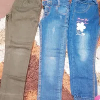 لباسها کاملا سالم وبرای سن ۴تا۵سال