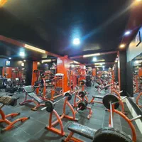 باشگاه بدنسازی مربی خصوصی و کلاس عمومی