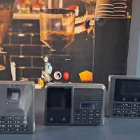 دستگاه تشخیص چهره و با کیفیت|دفتر کار|اصفهان, درب کوشک|دیوار