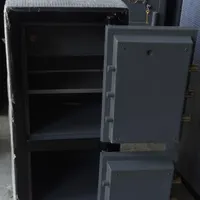 گاوصندوق100سانتی رمزدار کارکرده خیلی تمیزگاو صندوق|ابزارآلات|تهران, شهرک آزادی|دیوار