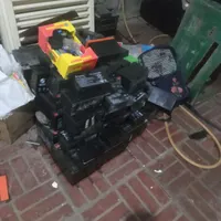 خرید.فروش باتری‌ خراب یوپی اس واسانسور|قطعات و لوازم جانبی رایانه|گرگان, |دیوار