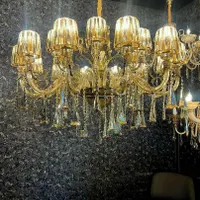 لوستر کریستالی ۱۸ شاخه وارداتی نو|لوستر و چراغ آویز|کرج, شهرک جهان‌نما|دیوار