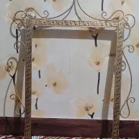 قاب آینه فرفورژه تمیز