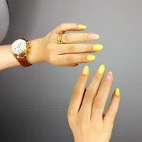 کاشت ناخن زیبایی ناخن با بیش از ۳ سال سابقه کاری|خدمات آرایشگری و زیبایی|دورود, |دیوار