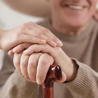به تعدادی خانم و آقا برای نگهداری از کودک و سالمند|استخدام درمانی، زیبایی، بهداشتی|قزوین, |دیوار
