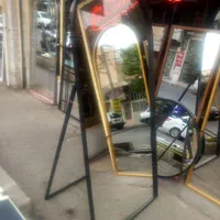 اینه گنبدی قدی فلزی ساده وپنجره ای دیواری ایستاده|آینه|کرج, کوی امامیه|دیوار