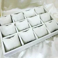 استند انگشتر وگردنبند