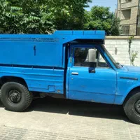 نیسان وانت ( حمل بار )