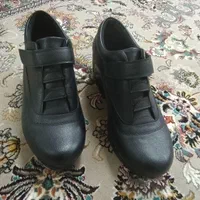 تعدادی کفش زنانه