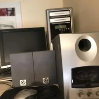 فروش کامپیوتربا مانیتور فلت LG همراه با اسپیکر