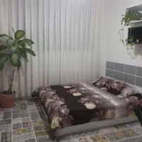 سوییت شیک و نوساز .یه خوابه پارکینگدار