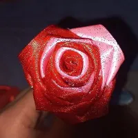 گل رز روبانی