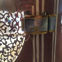 نصب قفل برقی و جک آرامبند تگ و ریموتی کردن آیفون|خدمات پیشه و مهارت|قم, باجک دو|دیوار