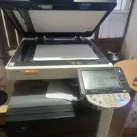 کپی رنگی و اسکن چهار کاره  بسیار تمیز