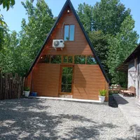 کلبه سویسی. . قیمت برای دونفر  به بالا توافقی هست|اجارهٔ کوتاه‌مدت ویلا و باغ|نور, |دیوار