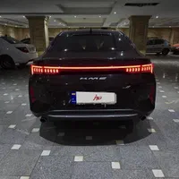 کی‌ام‌سی J7، مدل ۱۴۰۲