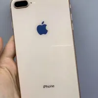 اپل iPhone8 Plus با حافظهٔ ۶۴ گیگابایت .