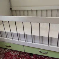 تخت کودک|تخت و صندلی بچه|تهران, قلهک|دیوار
