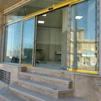 درب شیشه ای