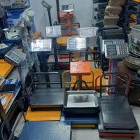 باسکول و ترازو  ۲۰۰ و ۳۰۰ کیلویی علمکدار تاشو|عمده‌فروشی|کرمان, |دیوار