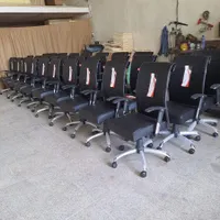 صندلی اداری گردان مدیریت مدل k600