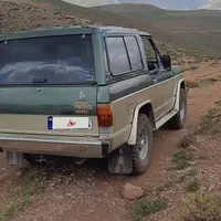 نیسان پاترول 2 در 4 سیلندر، مدل ۱۳۷۷