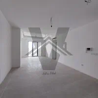 ۹۰متر نوساز / روبه آفتاب / لابی مبله