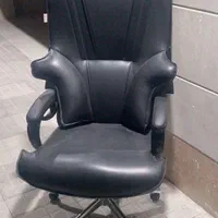 تعمیر صندلی گردان گردون واداری درمحل کار شما