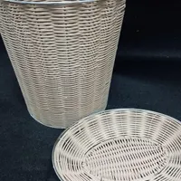 جادستمال کاغذی و سطل طرح حصیری|صنایع دستی و سایر لوازم تزئینی|کرج, مهرشهر - فاز ۲|دیوار