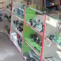ویترین شیشه ای