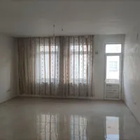 آپارتمان در شهرک اندیشه ۷۵ مترمربع طبقه ۳ از ۴