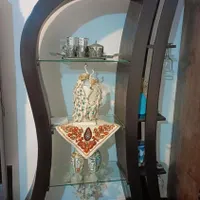 بوفه چوبی استند دار باچراغ هالوژن