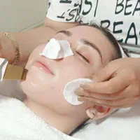 فیشیال و پاکسازی عمیق پوست با دستگاه و جذب مواد|خدمات آرایشگری و زیبایی|اصفهان, دشتستان|دیوار