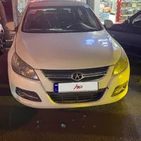 جک J5 اتوماتیک 1800cc، مدل ۱۳۹۳
