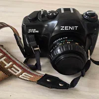 دوربین عکاسی زنیت ۳۱۲ zenit 312 بهمراه فلش