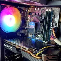 کیس گیمینگ/ 16گیگ رم/گرافیک RX580/گیم سنگین روز|رایانه رومیزی|قرچک, |دیوار