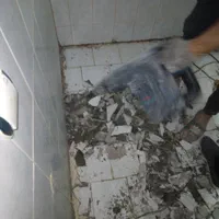 تخریبکار کاشی گچ سیمان راویز  کارگر باهیلتی|خدمات پیشه و مهارت|کرج, اصفهانی‌ها|دیوار